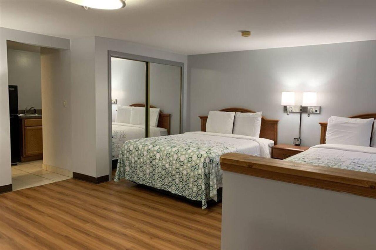 Econo Lodge Inn & Suites Denver Ngoại thất bức ảnh