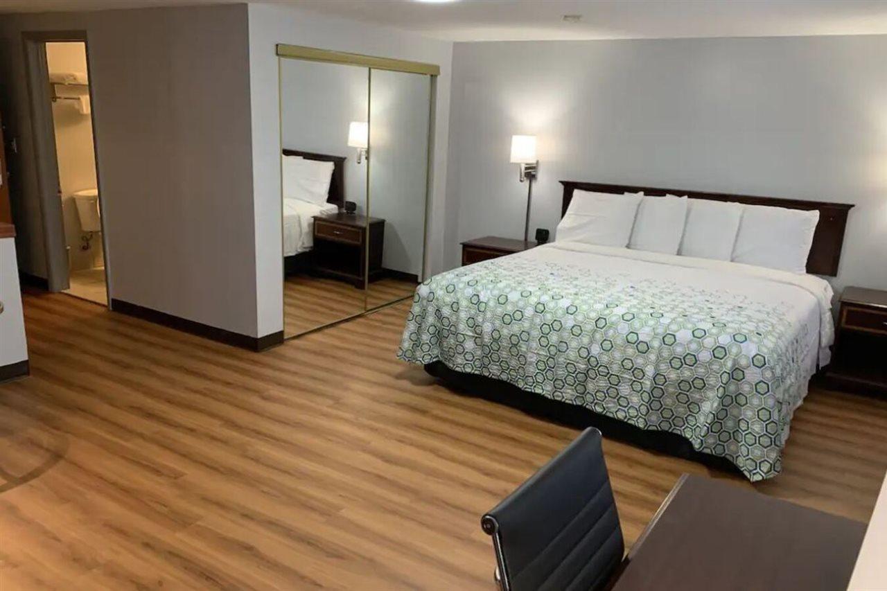 Econo Lodge Inn & Suites Denver Ngoại thất bức ảnh