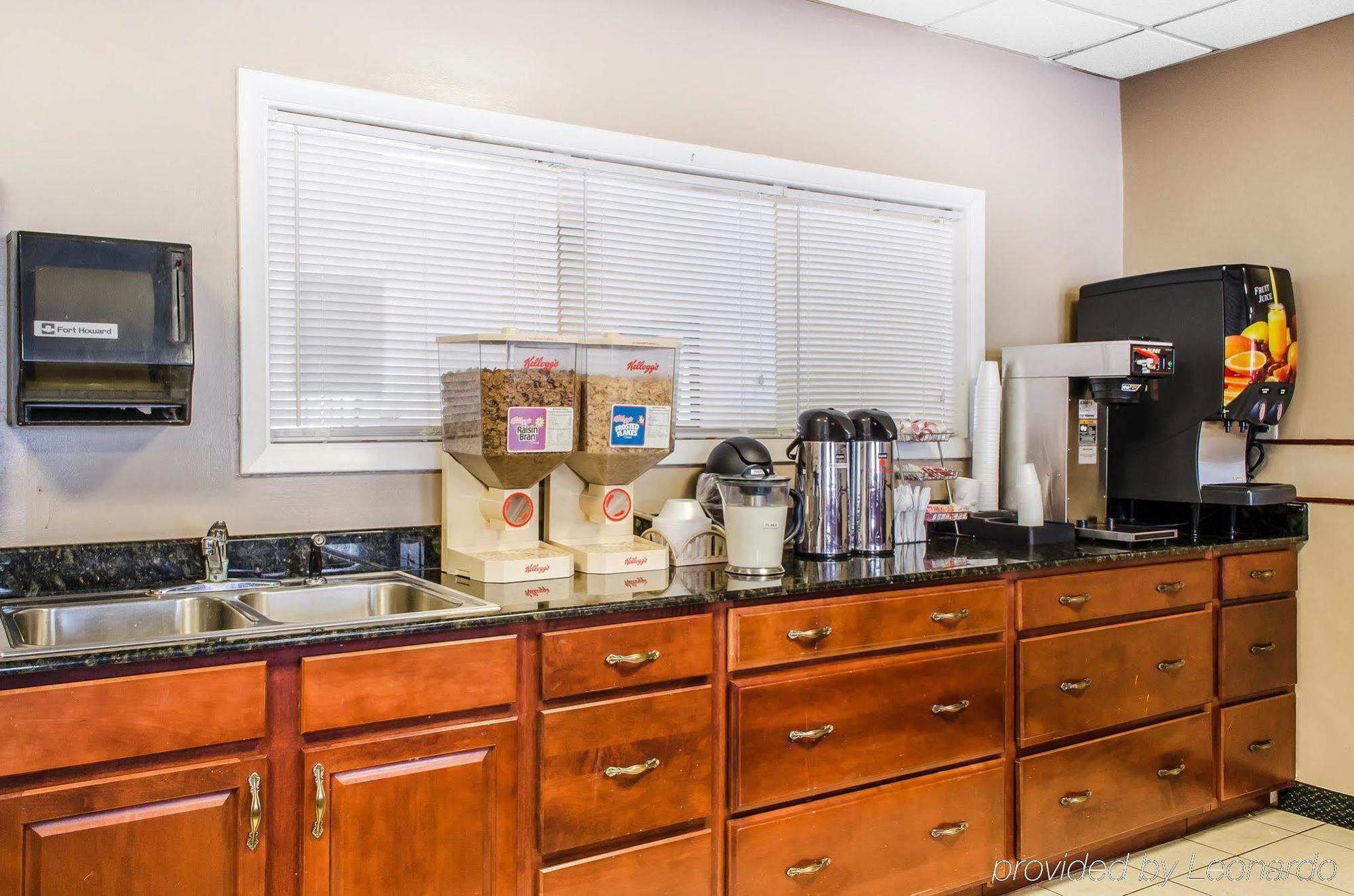 Econo Lodge Inn & Suites Denver Ngoại thất bức ảnh