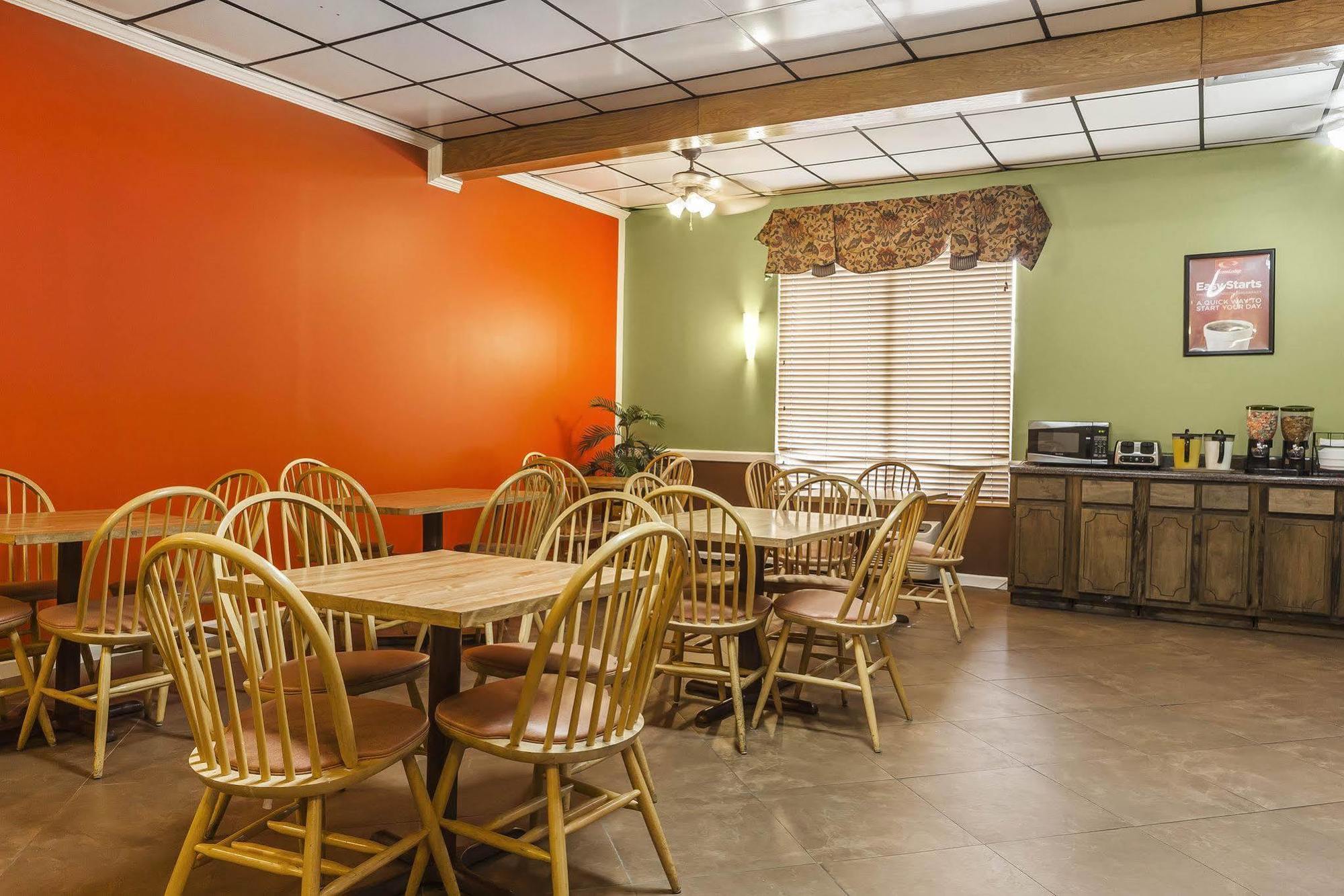 Econo Lodge Inn & Suites Denver Ngoại thất bức ảnh